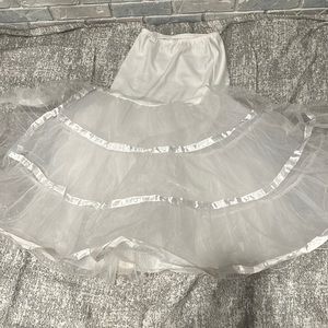 Trumpet dress under garment